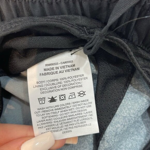 Nike Women's Dri-FIT Tempo Printed Running Shorts - Picture 6 of 10